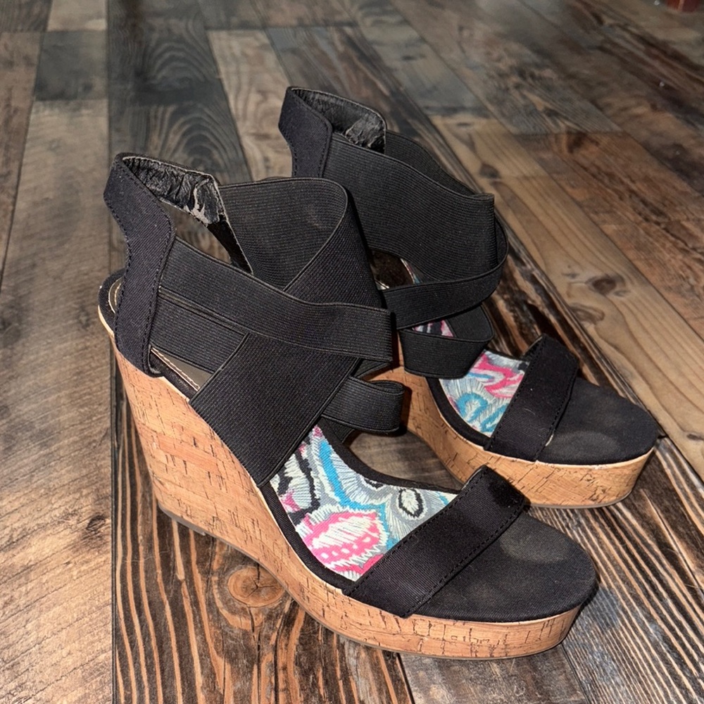 Madden Girl Black Wedges